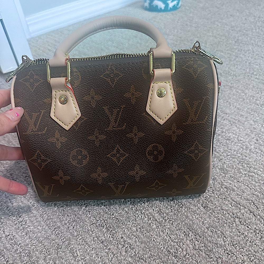 Louis Vuitton Speedy Bandoulière 20